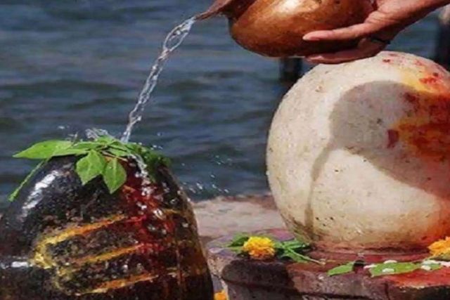 Shivling Par Jal Chadhane ke 5 Tarike